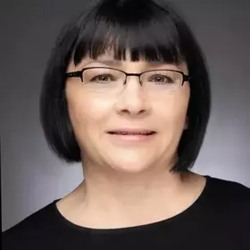 Lisa M. Bruno headshot
