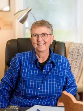 Stephanie Svenonius headshot