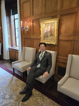 Dongwan D. Chong headshot