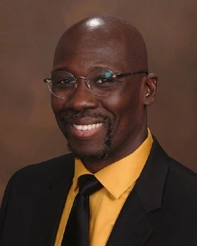 Calvin  Lipscomb  headshot