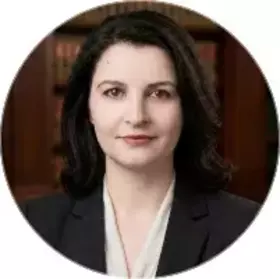 Elizabeth Maxson headshot